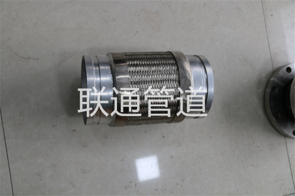 轴向补偿器