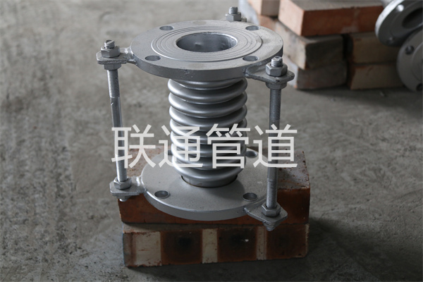 直埋补偿器