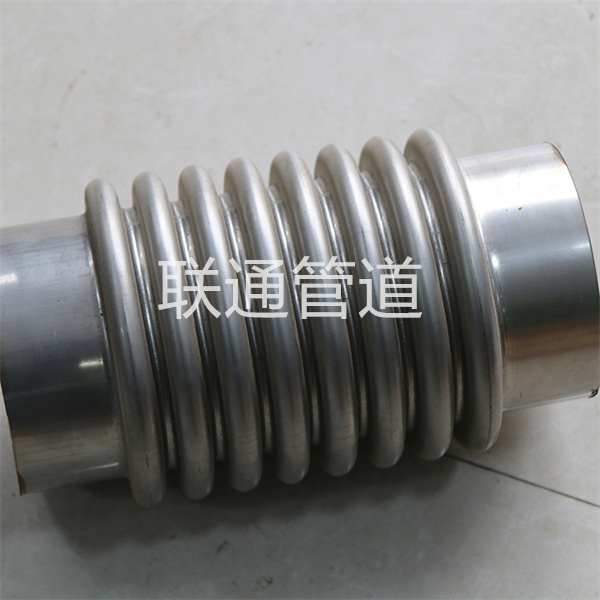 方形补偿器