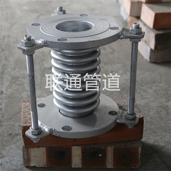 直埋波纹补偿器