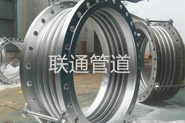 燃气管道补偿器图片